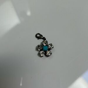 Sabika Flower Penchant